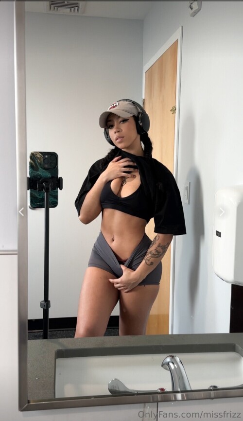 1000004699af8136f10f67566b