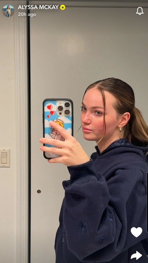 1000004757d84c7624d77f8020