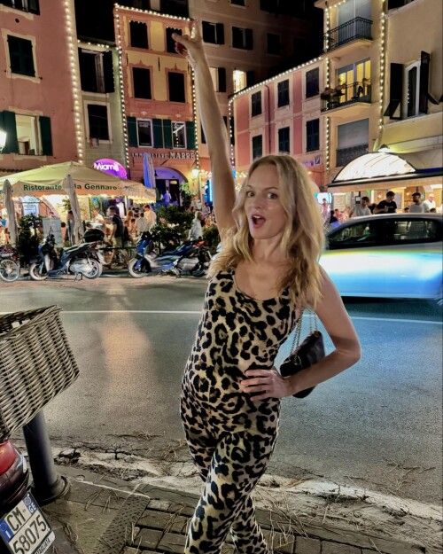 10000048247514c2fd19e4b830