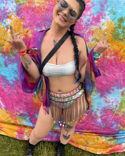 1000004958ed97bde81a3a3a56