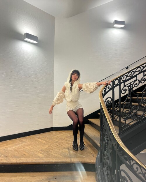 10000049594eb52d69acef8f6e