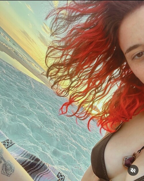 100000504439470fe49d9d682e