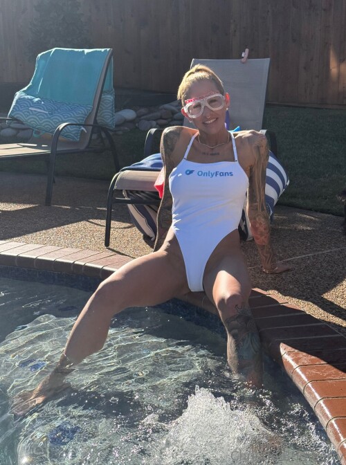 10000052341724067df9b773a2