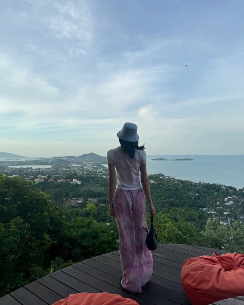 1000005332e3f990c3fa18e648