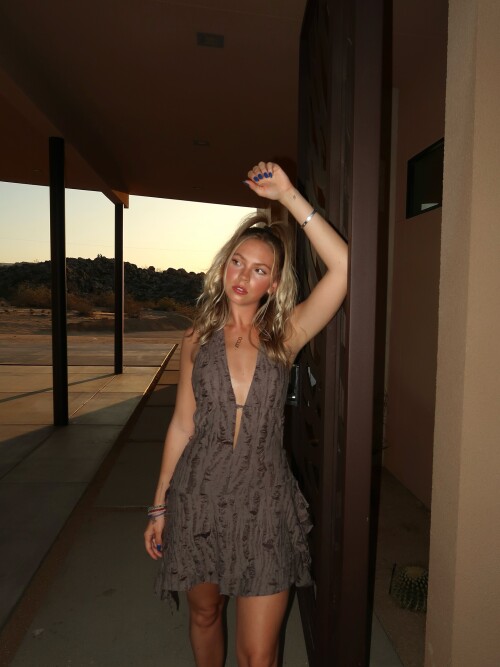 1000005373253a3cec973adbcd