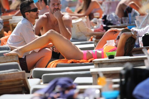 10000054976dc4b39760a9f22d