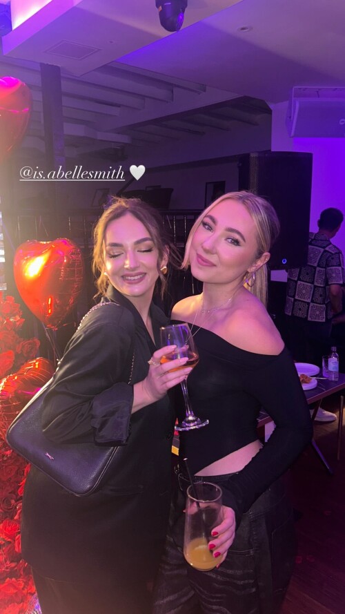 1000005544903c36fb808f3e2d