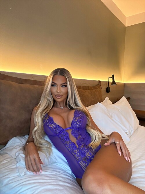 1000005556c2528d9300e1d9ba