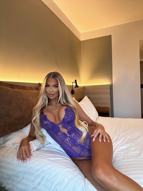 100000555717d0076980c00803