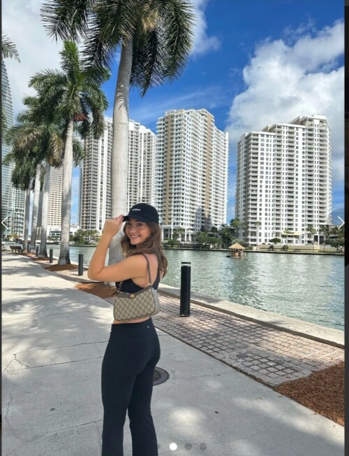 1000005608063db34894c3dd28