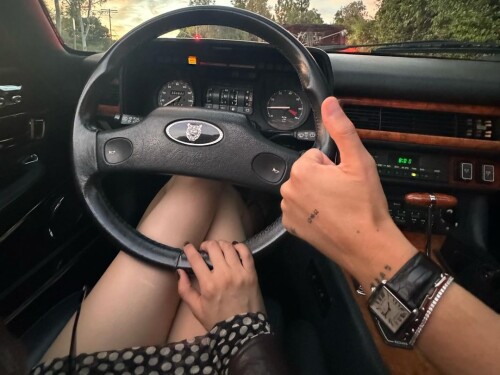 1000006176210ae6c5912edd13