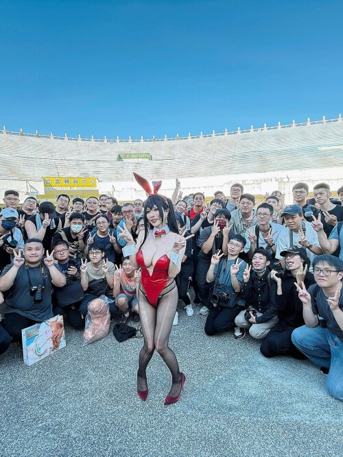 1000006337444ea01afbcf8f12