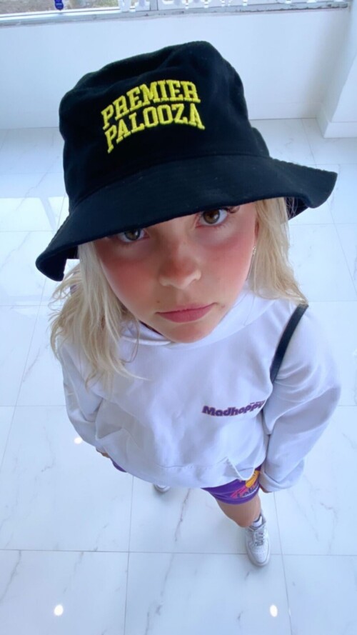 1000006387438d69f18d841366