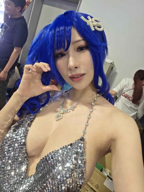 1000006419c29678e30e765128