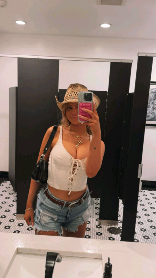 10000068269cdced613fa27709