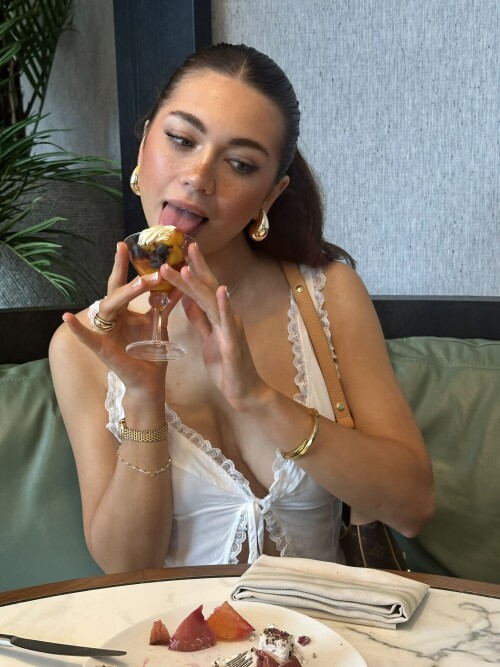 1000006857083276b50665fea3