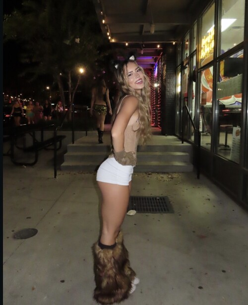 100000695896d973c7634050e4