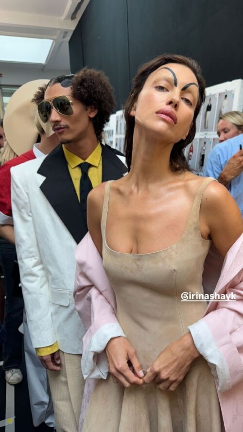 1000006975cf1fbe1d4e4dcff9