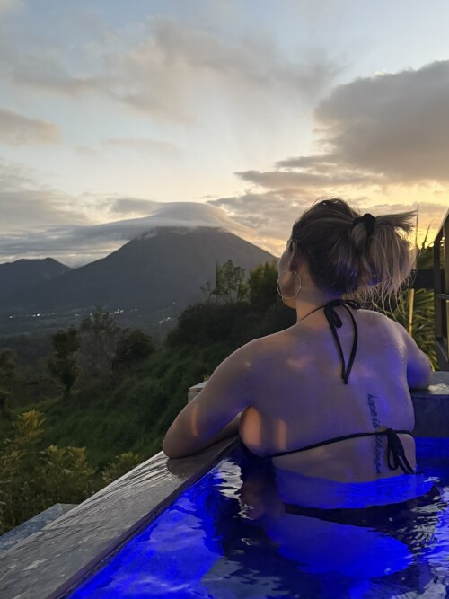 100000713573444d4503c7beda