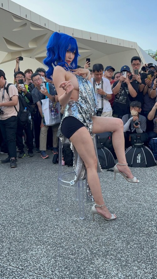 100000725339df3852839f8c01