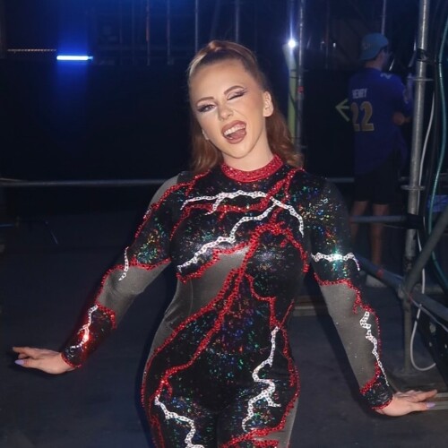 1000007397e4092574f9364fa5