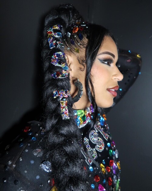 1000007439dd5ff0dfe92f05f9