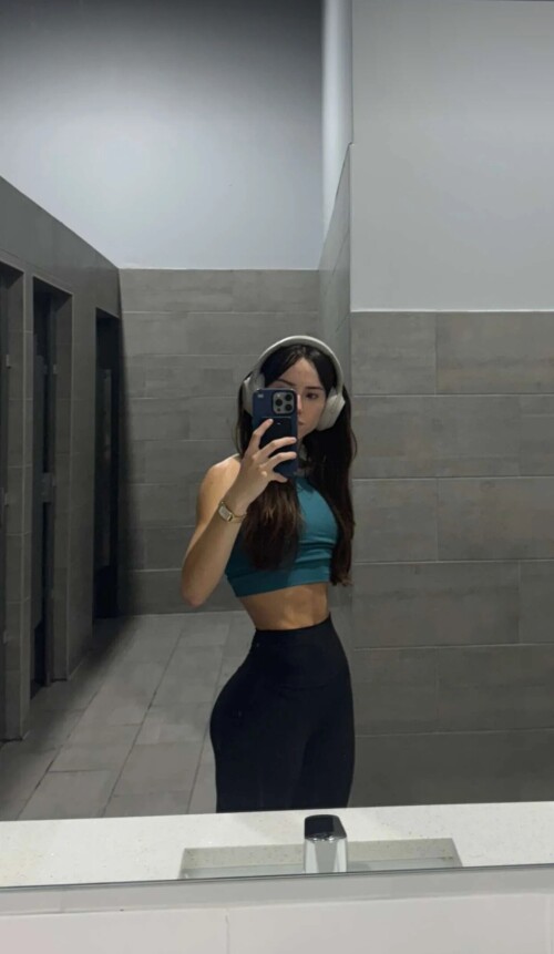 1000007440f90a8aa29636bc54