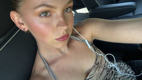 1000007656053279c01a792fda