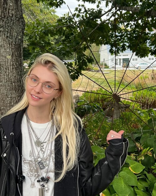 10000076611120d4a4228615cc