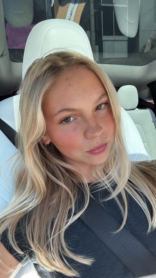 100000774760ed49f39eb09598