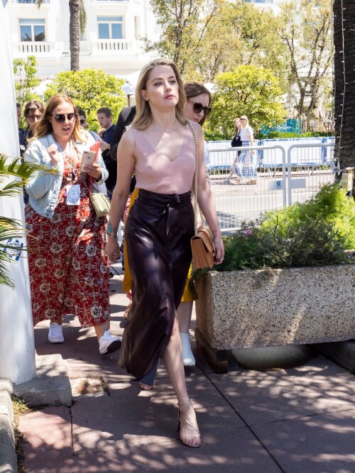 1000007952151c19acb7adb860