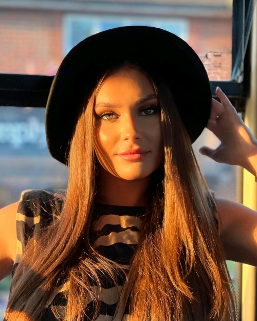 1000007957944aa9fb99fe8a24