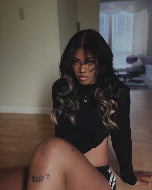 1000007962d34b09252f35b670