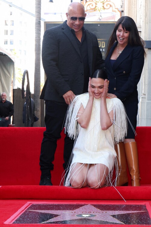 10000081492dfab97fbfb1d701