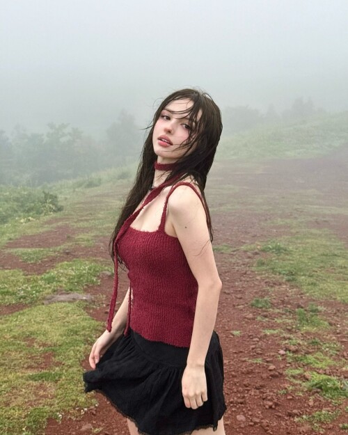 10000081948eed1fd1241fd152