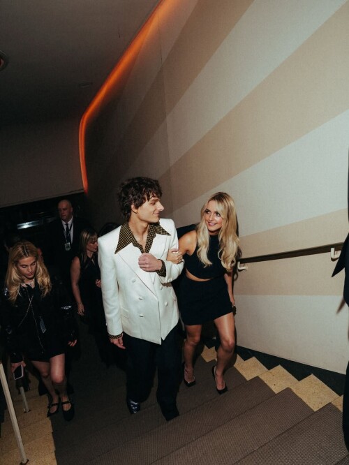 10000083617a41573984b73f77