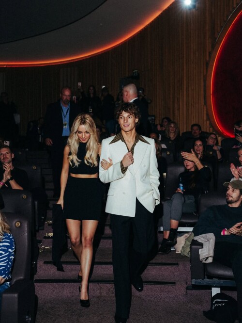 1000008363dd9c4582276e8dd3