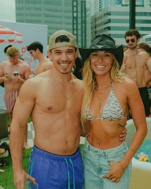 1000008452e2c917eeb94ba85f