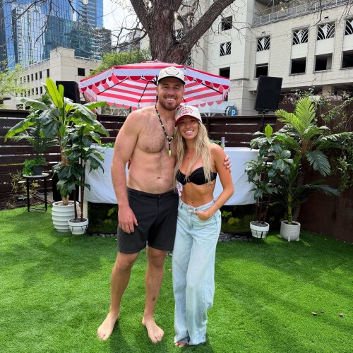 100000849569e1a2b7999a4aae