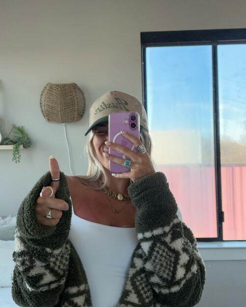 1000008549b24d796a65440516