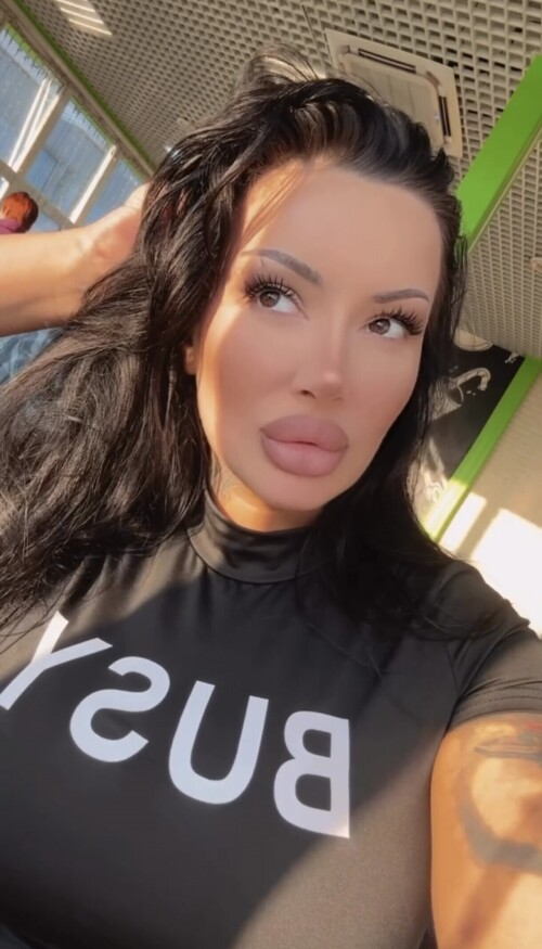 1000008596a3d181fa22d2ba80