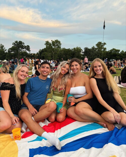 1000008649256f7106aac117e6