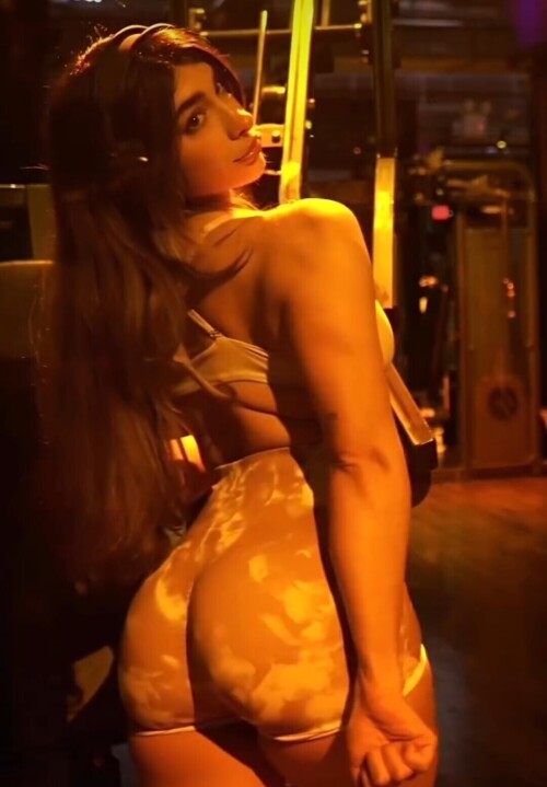 10000087326bc2b4b3b4e17c6c