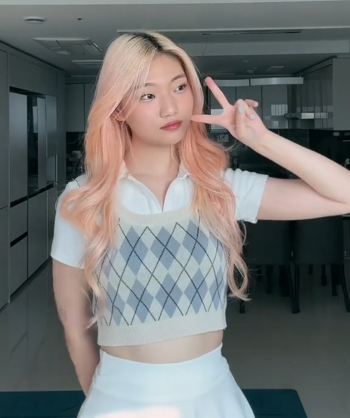 1000008743d230fbbfeea7d35a