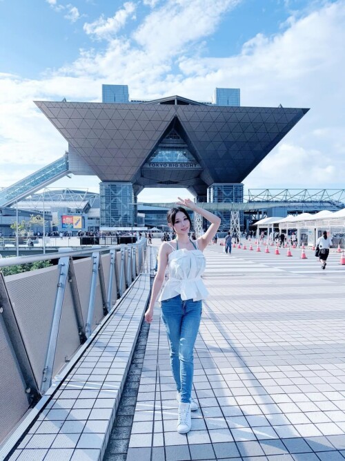 1000008895639a4faaab62135c