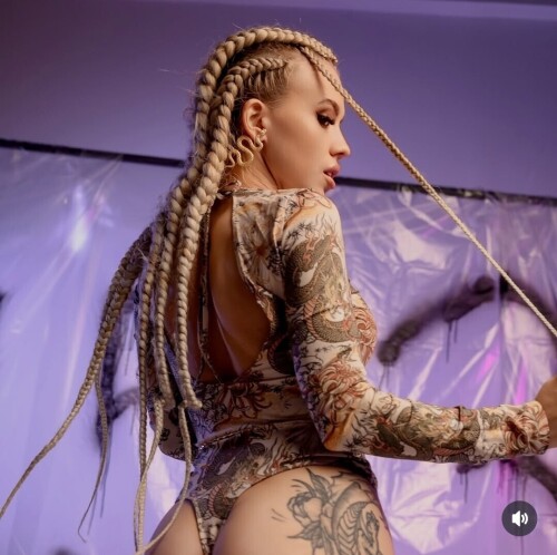 1000009203f3a4628eec9901f5