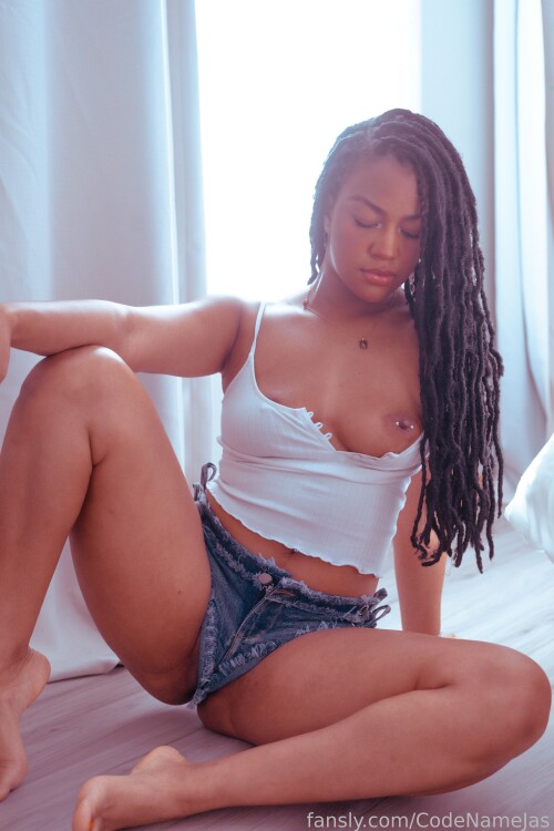 1000009280182f28678300e990