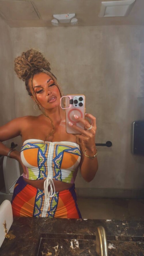 100000930589cc927d41c386a2