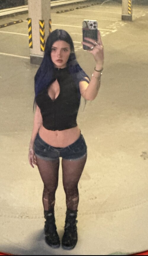 10000093858bcc49522caff97d