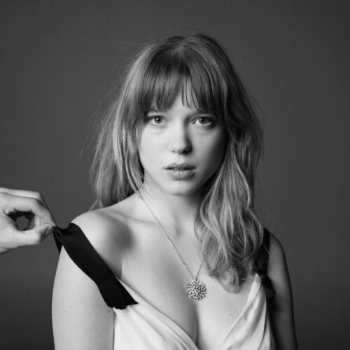 1000009794b44ca98408bd43e8